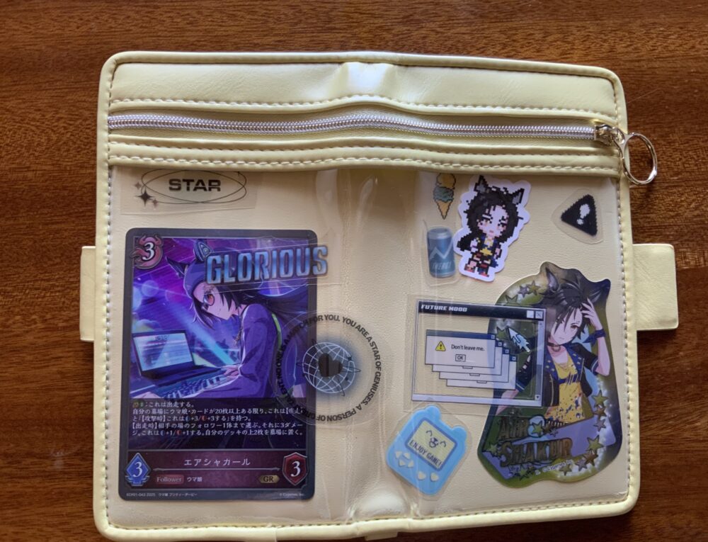 写真がはさめる手帳型スマホケース